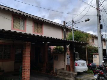 Sobrado em Condomnio para Aluguel